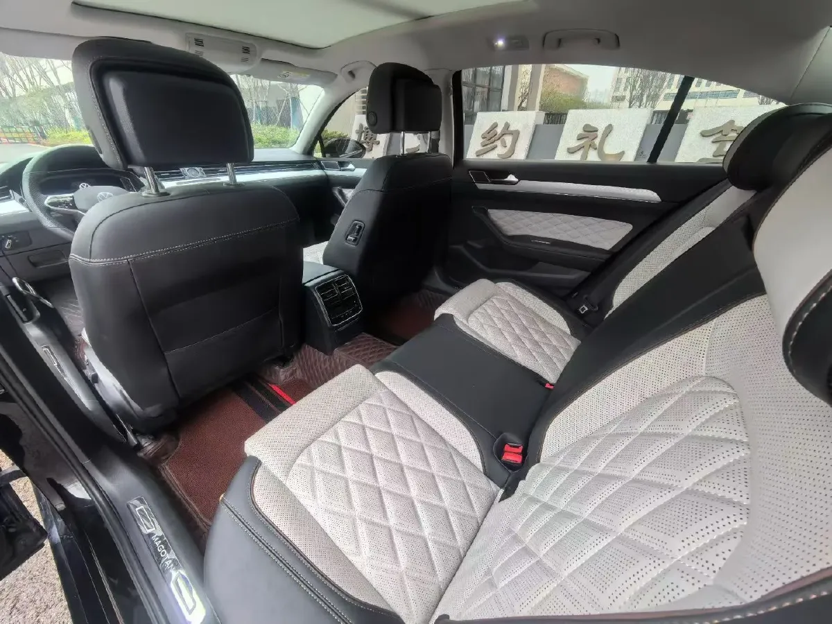 2023 Volkswagen Magotan 2.0T 186HP L4 7DCT,autocango,china used car exporter,china ev exporter,chinese used car exporter,chinese used ev exporter