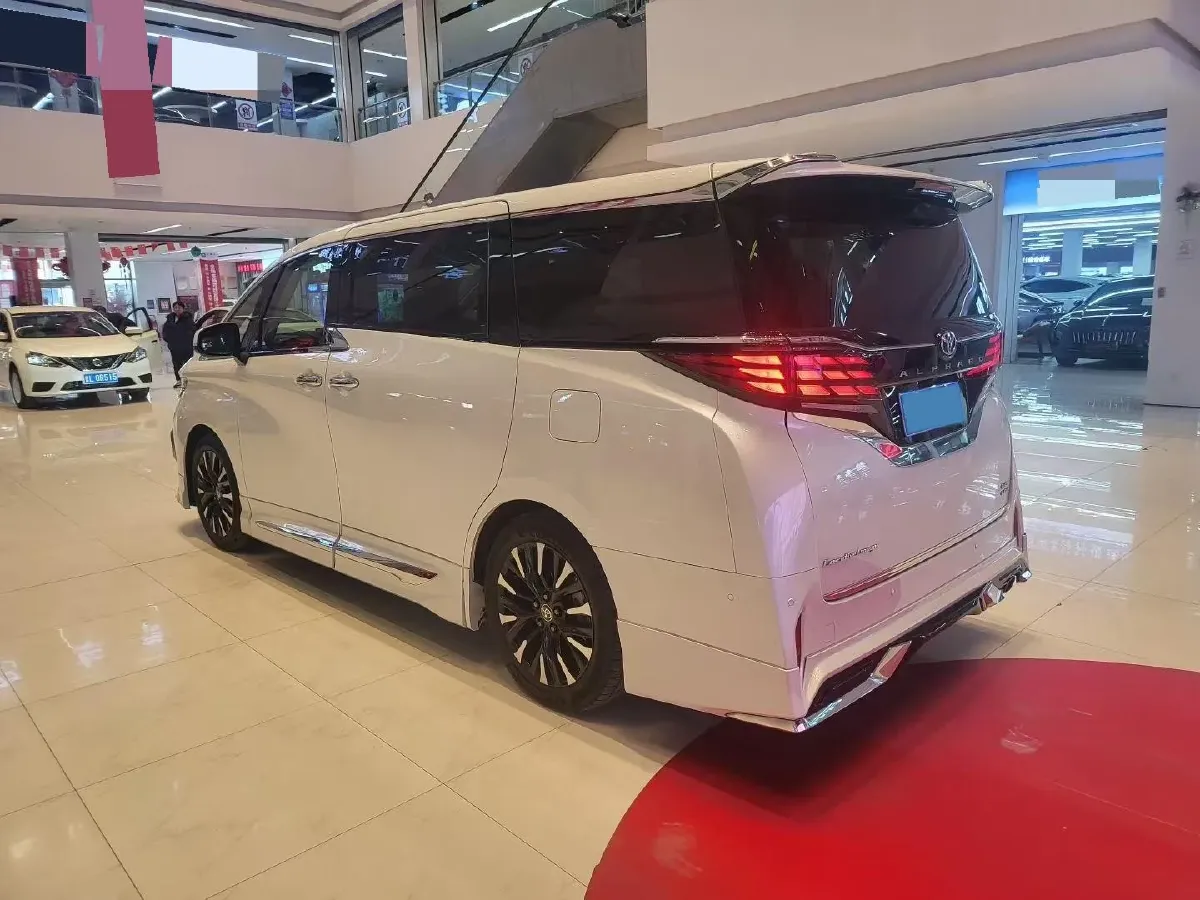 2024 Toyota Alphard 2.5L 190HP L4 E-CVT Hybrid,autocango,china used car exporter,china ev exporter,chinese used car exporter,chinese used ev exporter