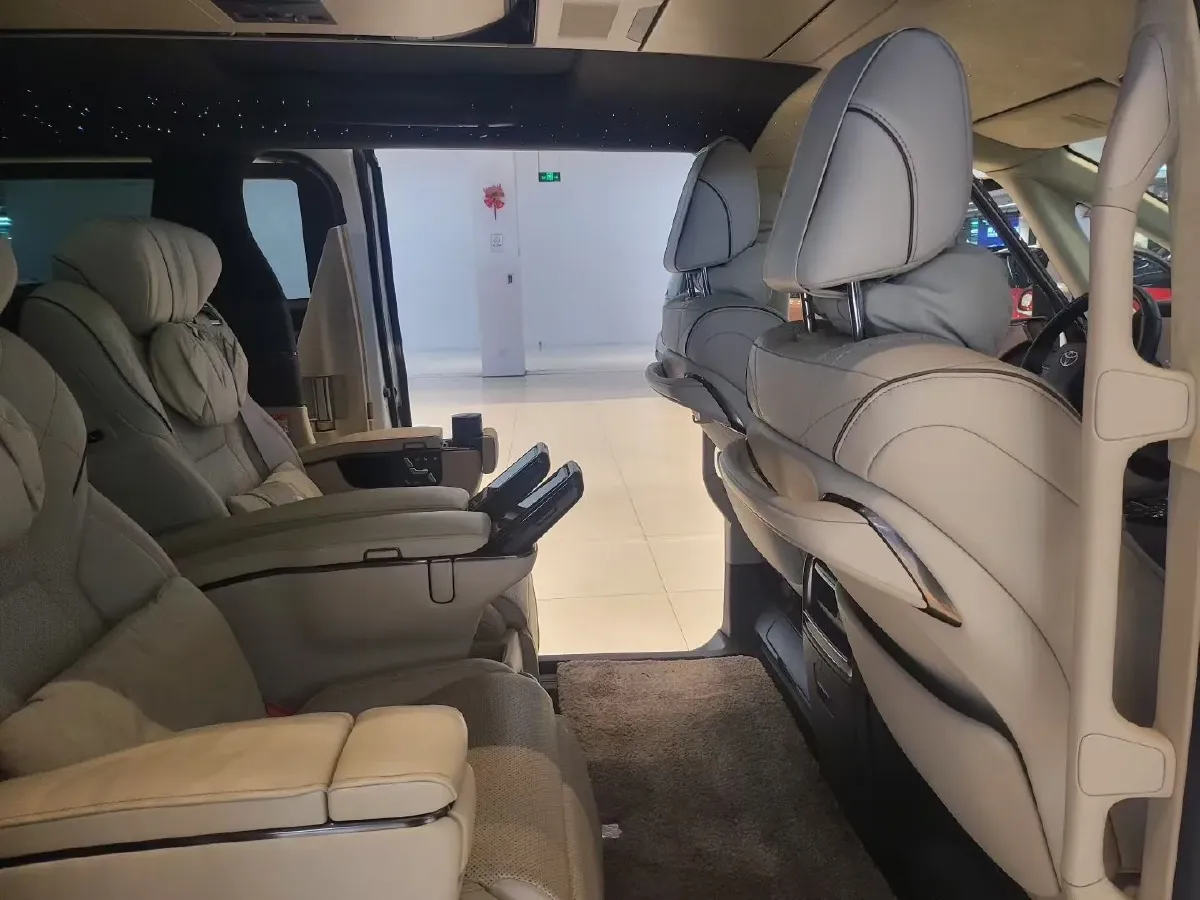 2024 Toyota Alphard 2.5L 190HP L4 E-CVT Hybrid,autocango,china used car exporter,china ev exporter,chinese used car exporter,chinese used ev exporter