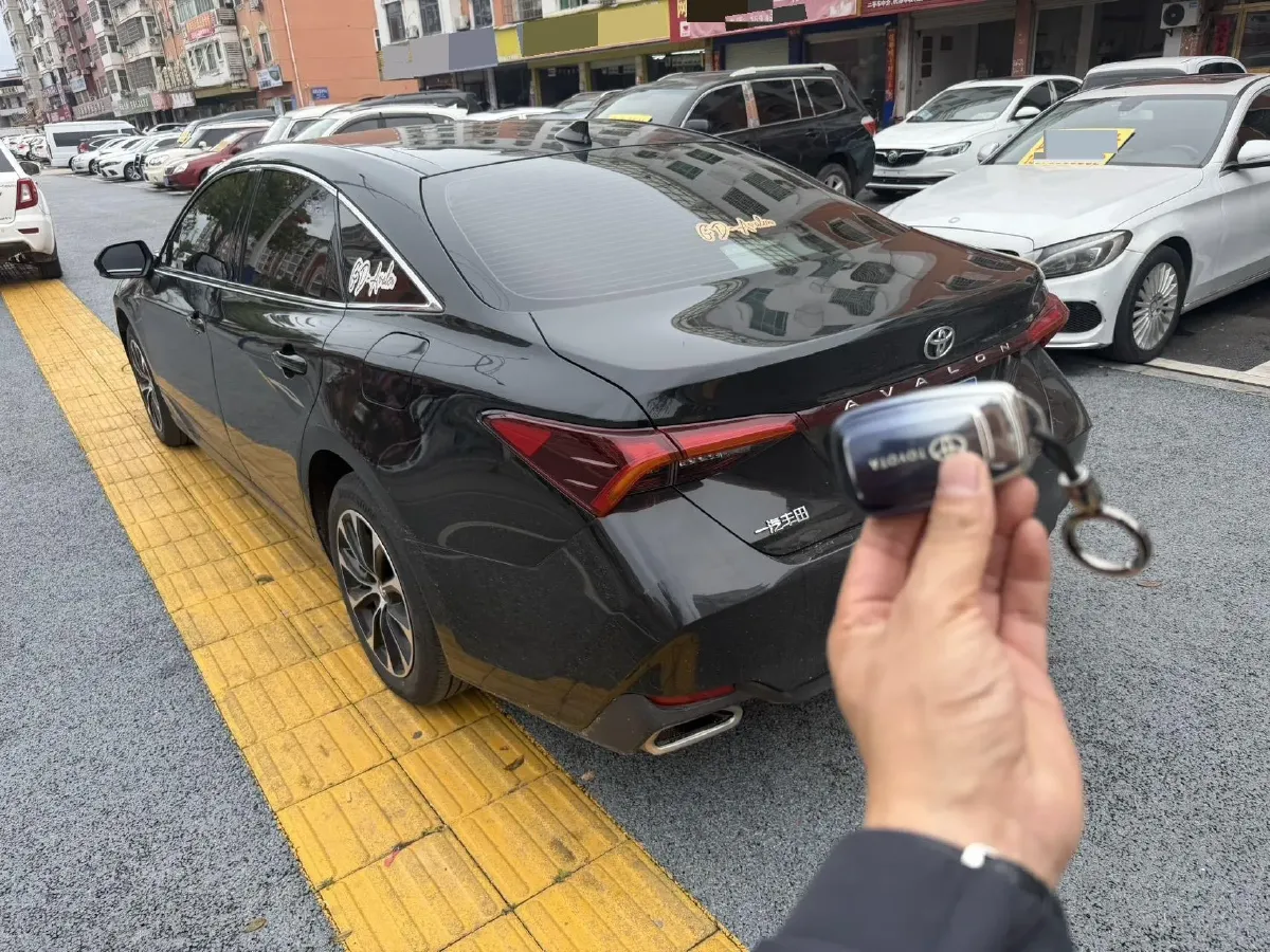 2023 Toyota Avalon 2.0L 177HP L4 CVT,autocango,china used car exporter,china ev exporter,chinese used car exporter,chinese used ev exporter