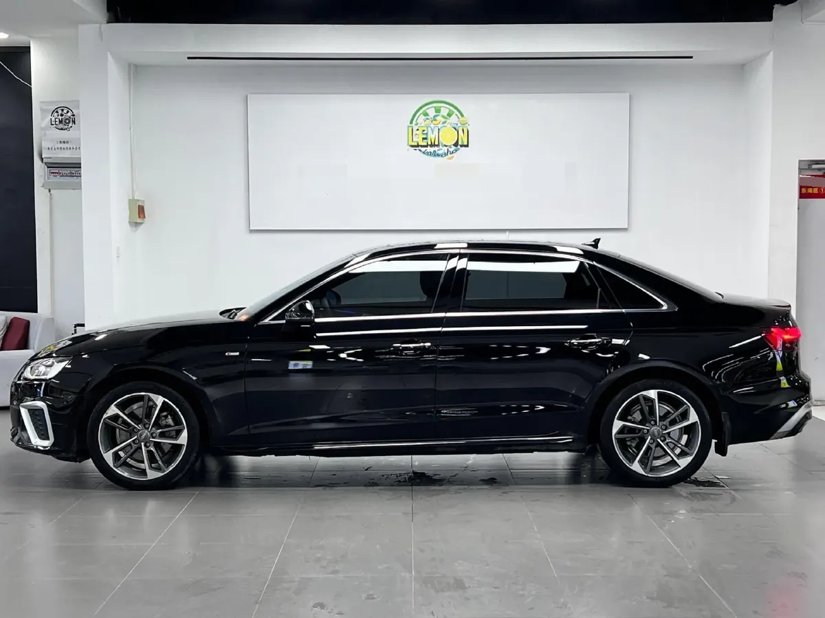 2020 Audi A4L 2.0T 190HP L4 7DCT,autocango,china used car exporter,china ev exporter,chinese used car exporter,chinese used ev exporter