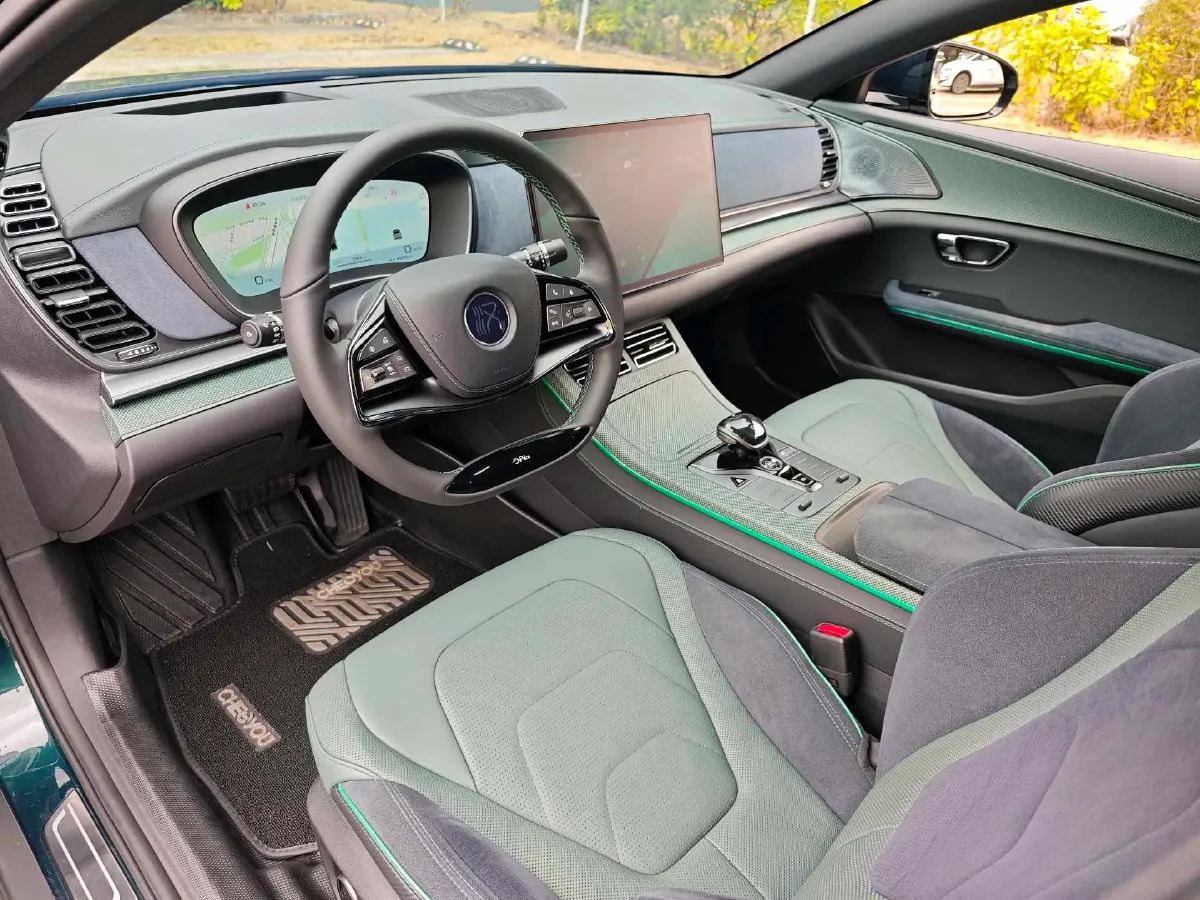 2022 Toyota Highlander 2.5L 192HP L4 E-CVT Hybrid,autocango,china used car exporter,china ev exporter,chinese used car exporter,chinese used ev exporter