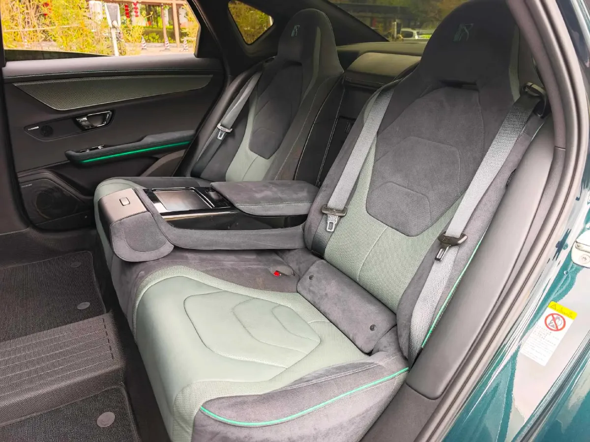 2022 Toyota Highlander 2.5L 192HP L4 E-CVT Hybrid,autocango,china used car exporter,china ev exporter,chinese used car exporter,chinese used ev exporter