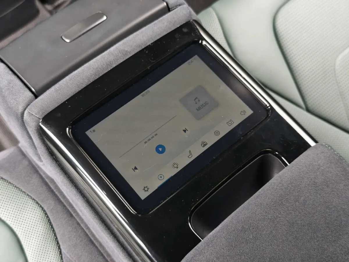 2022 Toyota Highlander 2.5L 192HP L4 E-CVT Hybrid,autocango,china used car exporter,china ev exporter,chinese used car exporter,chinese used ev exporter