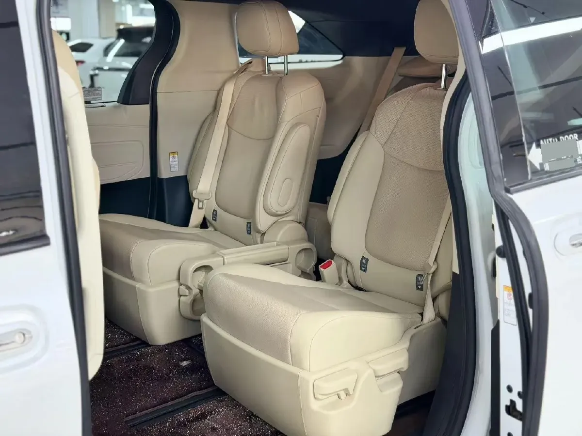 2021 Toyota Sienna 2.5L 192HP L4 E-CVT Hybrid,autocango,china used car exporter,china ev exporter,chinese used car exporter,chinese used ev exporter