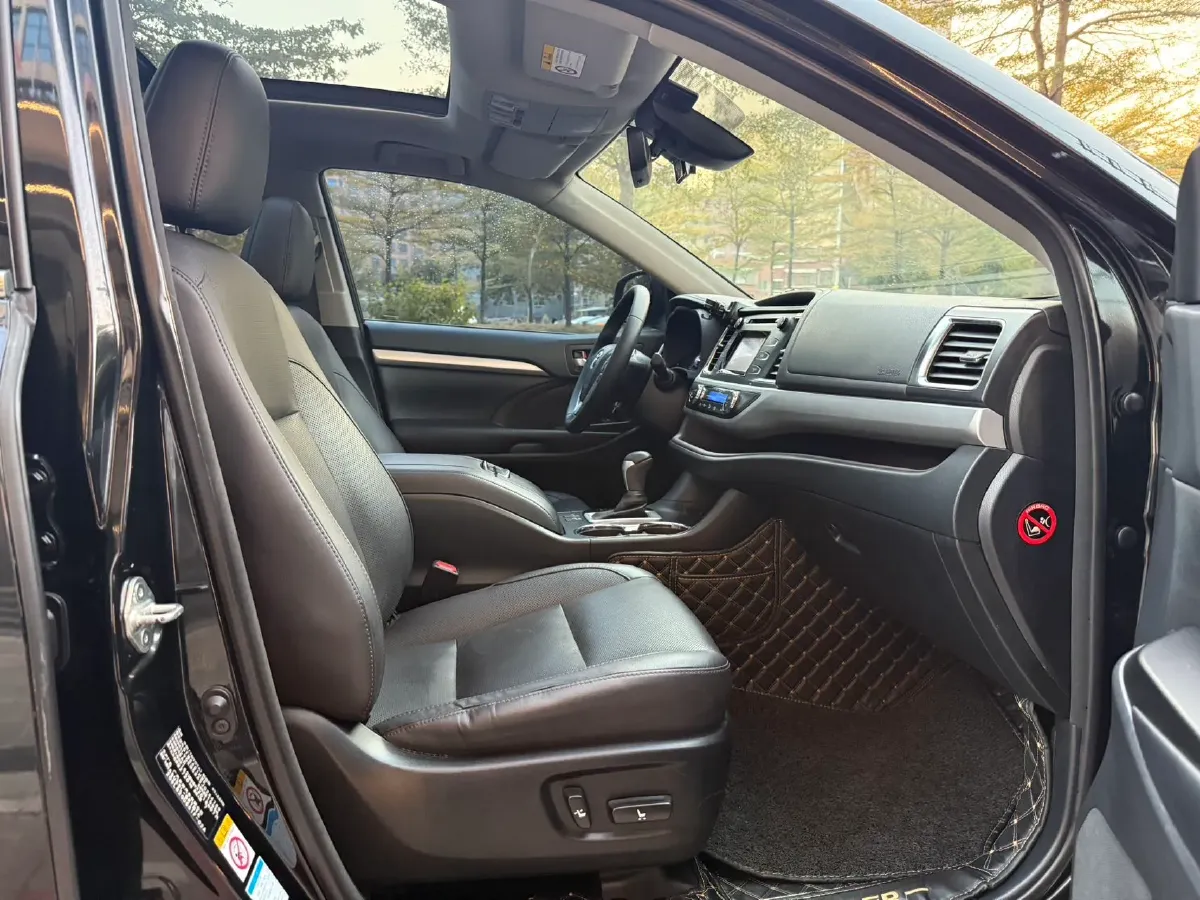 2018 Toyota Highlander 2.0T 220HP L4 6AT,autocango,china used car exporter,china ev exporter,chinese used car exporter,chinese used ev exporter