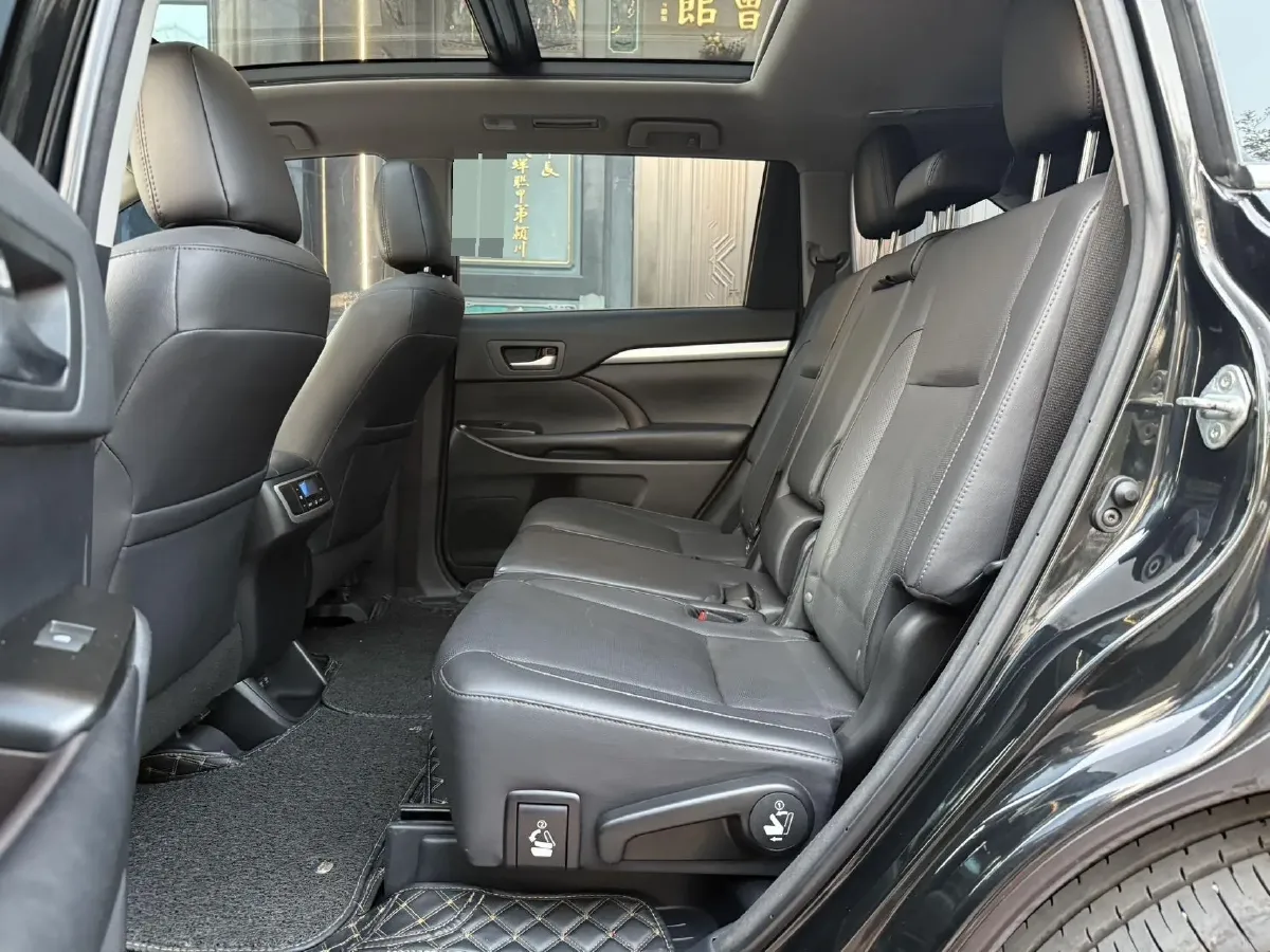 2018 Toyota Highlander 2.0T 220HP L4 6AT,autocango,china used car exporter,china ev exporter,chinese used car exporter,chinese used ev exporter