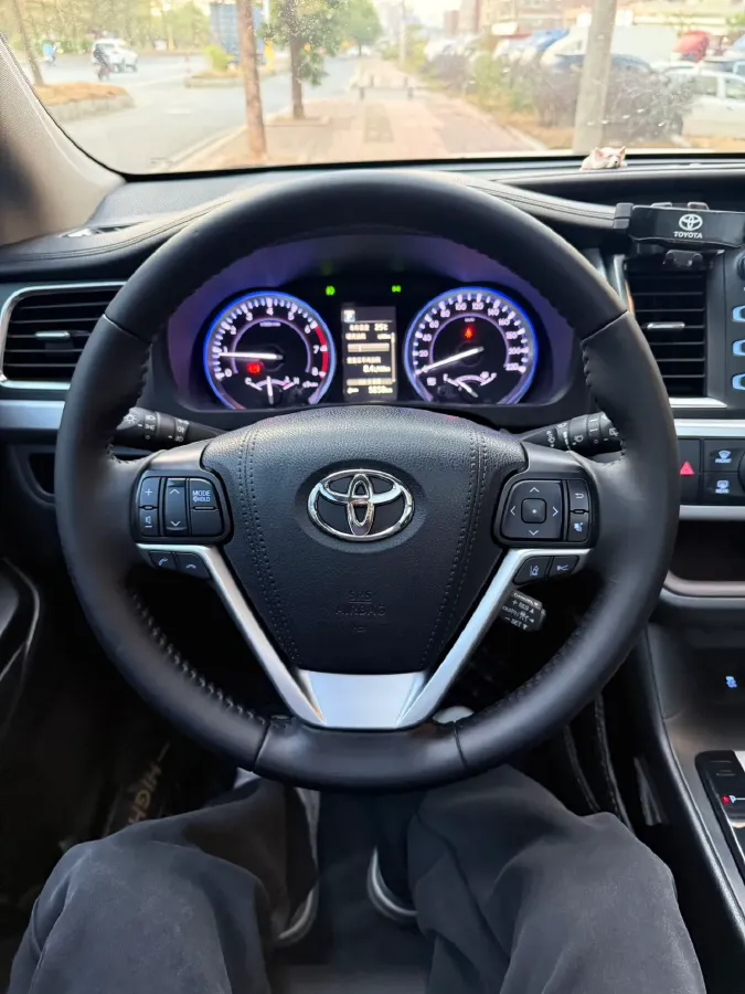 2018 Toyota Highlander 2.0T 220HP L4 6AT,autocango,china used car exporter,china ev exporter,chinese used car exporter,chinese used ev exporter