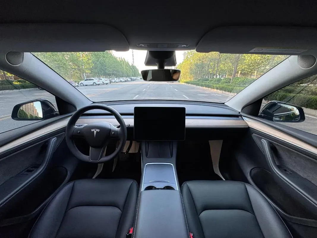 2022 Tesla Model Y BEV 60KWH,autocango,china used car exporter,china ev exporter,chinese used car exporter,chinese used ev exporter