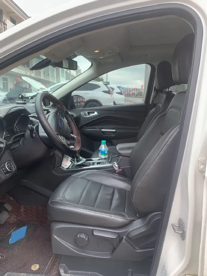 2018 Ford Kuga 1.5T 181HP L4 6AT,autocango,china used car exporter,china ev exporter,chinese used car exporter,chinese used ev exporter