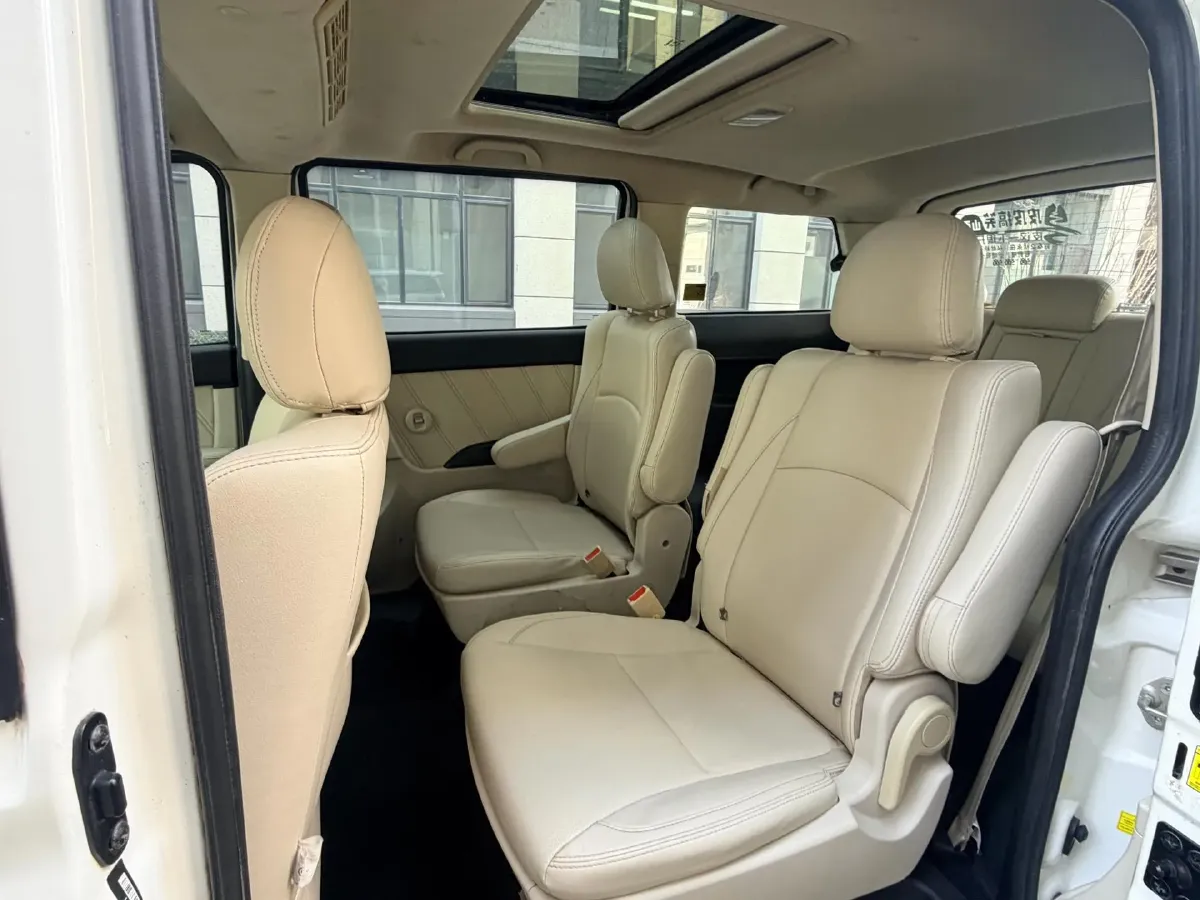 2018 Yema SiPaiKa 1.5L 112HP L4 5MT,autocango,china used car exporter,china ev exporter,chinese used car exporter,chinese used ev exporter