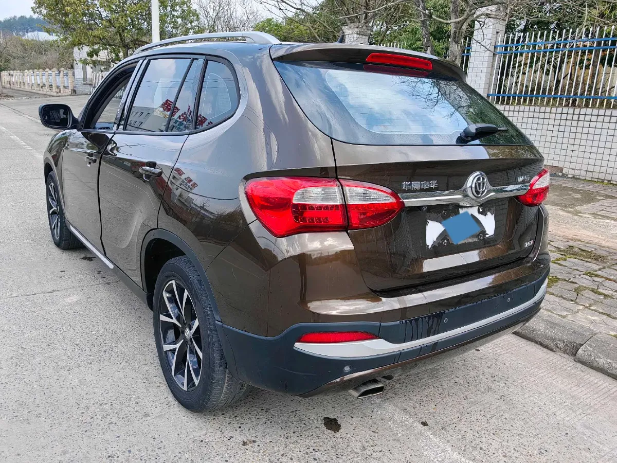 2016 Brilliance Auto V5 1.5T 150HP L4 5MT,autocango,china used car exporter,china ev exporter,chinese used car exporter,chinese used ev exporter