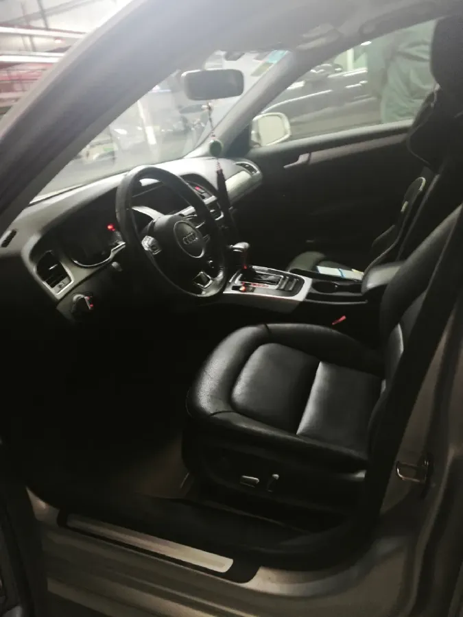 2015 Audi A4L 2.0T 180HP L4 CVT,autocango,china used car exporter,china ev exporter,chinese used car exporter,chinese used ev exporter