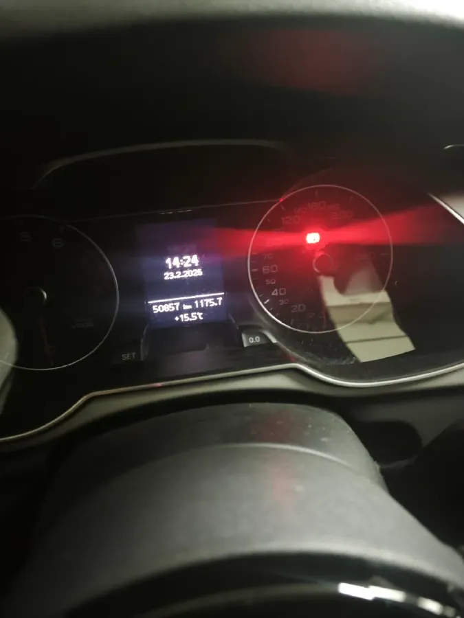 2015 Audi A4L 2.0T 180HP L4 CVT,autocango,china used car exporter,china ev exporter,chinese used car exporter,chinese used ev exporter