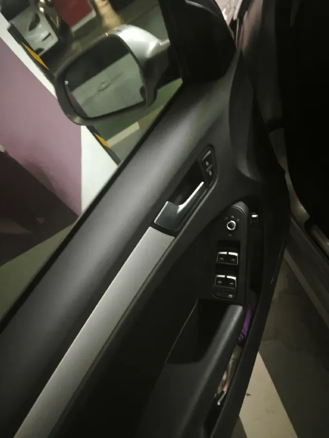 2015 Audi A4L 2.0T 180HP L4 CVT,autocango,china used car exporter,china ev exporter,chinese used car exporter,chinese used ev exporter