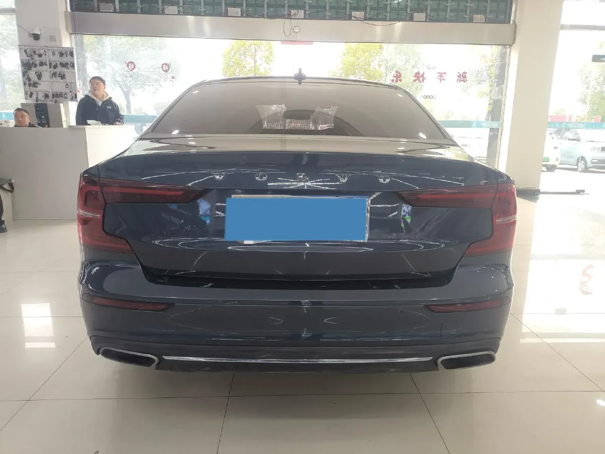 2020 Volvo S60 2.0T 190HP L4 8AT,autocango,china used car exporter,china ev exporter,chinese used car exporter,chinese used ev exporter
