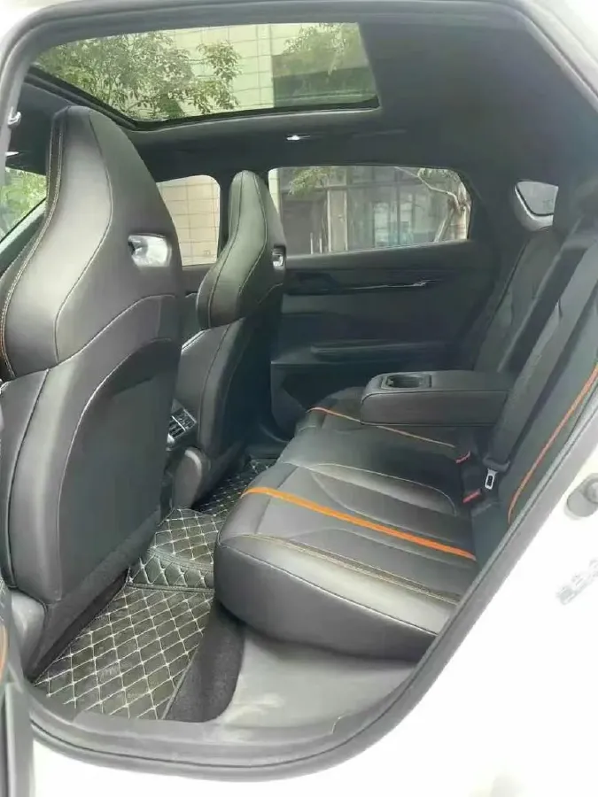 2022 ChangAn UNI-V 1.5T 188HP L4 7DCT,autocango,china used car exporter,china ev exporter,chinese used car exporter,chinese used ev exporter