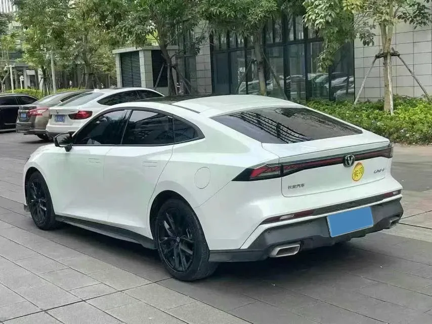 2022 ChangAn UNI-V 1.5T 188HP L4 7DCT,autocango,china used car exporter,china ev exporter,chinese used car exporter,chinese used ev exporter
