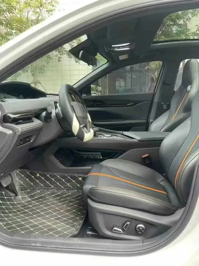 2022 ChangAn UNI-V 1.5T 188HP L4 7DCT,autocango,china used car exporter,china ev exporter,chinese used car exporter,chinese used ev exporter