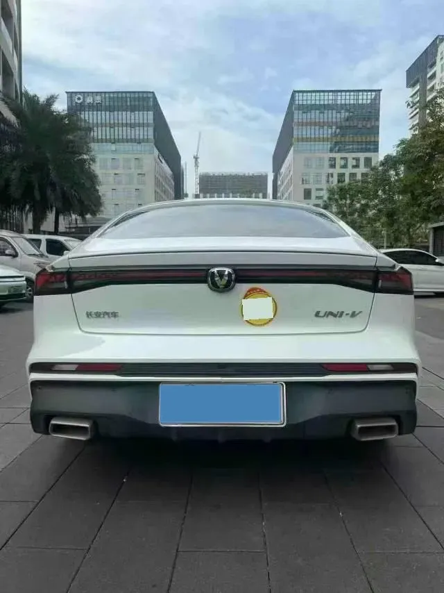 2022 ChangAn UNI-V 1.5T 188HP L4 7DCT,autocango,china used car exporter,china ev exporter,chinese used car exporter,chinese used ev exporter