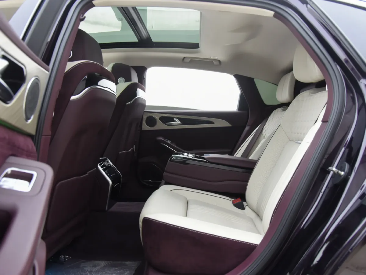 2020 HongQi H9 2.0T 252HP L4 7DCT,autocango,china used car exporter,china ev exporter,chinese used car exporter,chinese used ev exporter