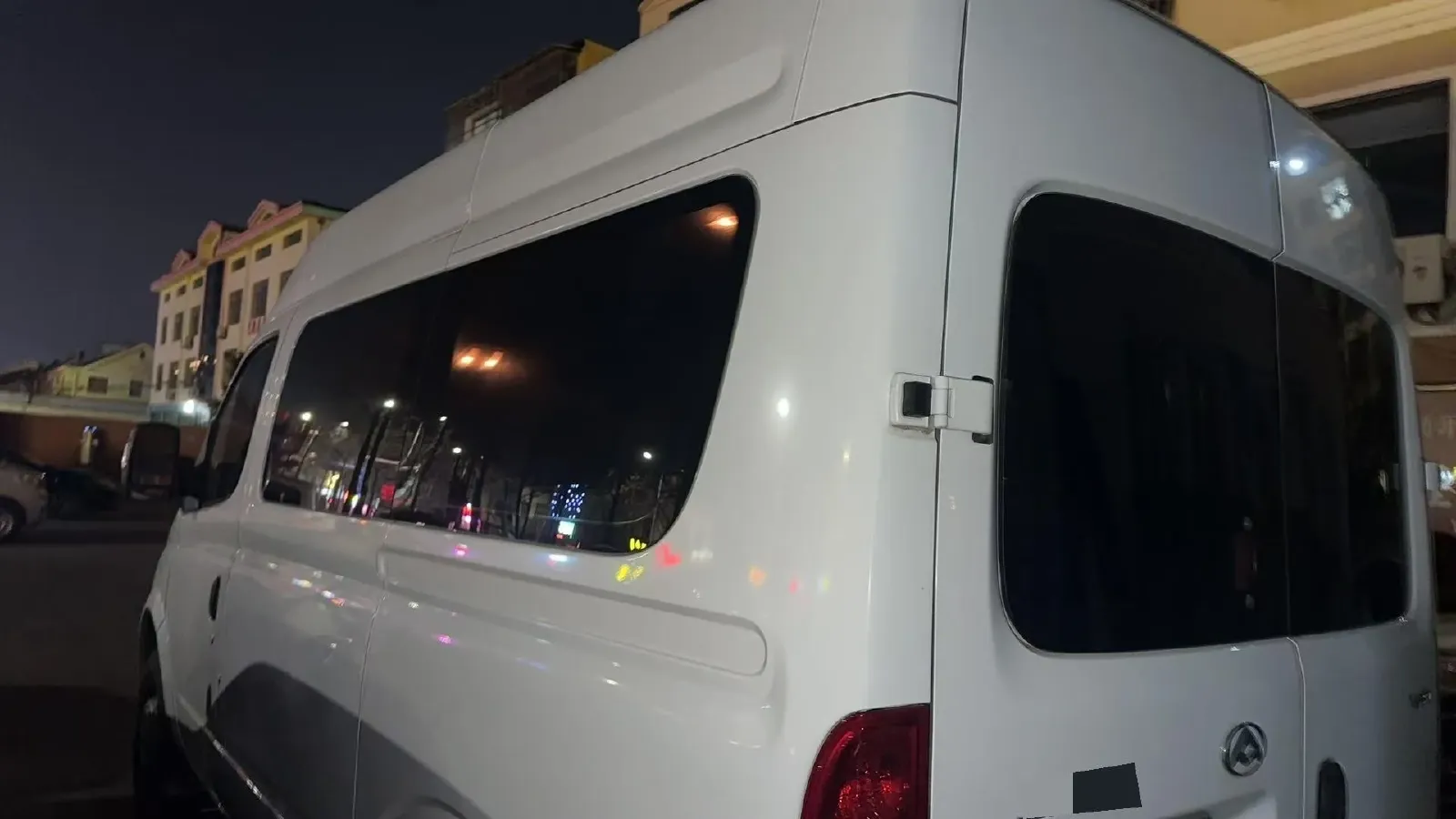 2021 MAXUS XinTu V80 2.0T 139HP L4 6MT,autocango,china used car exporter,china ev exporter,chinese used car exporter,chinese used ev exporter