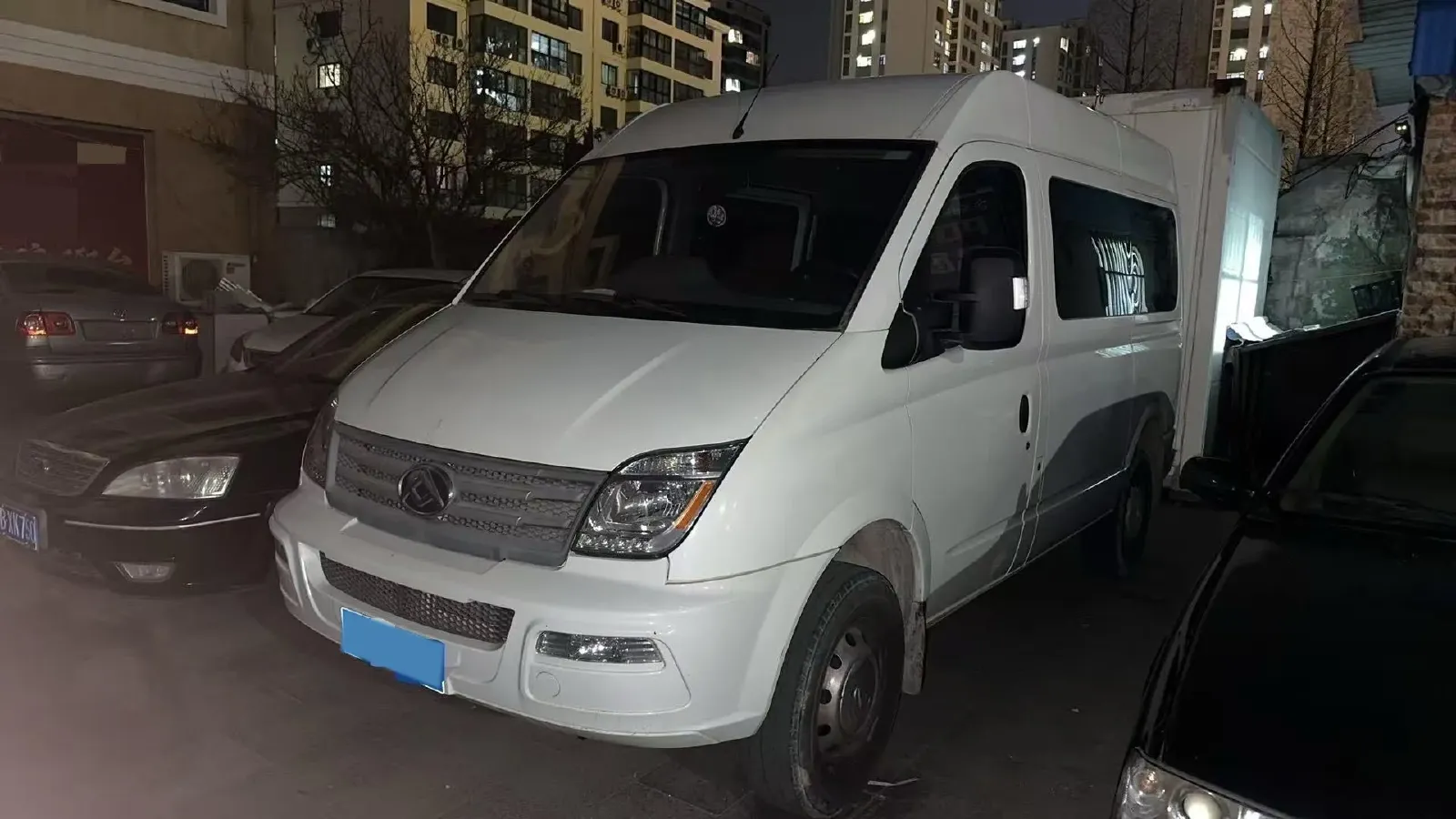 2021 MAXUS XinTu V80 2.0T 139HP L4 6MT,autocango,china used car exporter,china ev exporter,chinese used car exporter,chinese used ev exporter