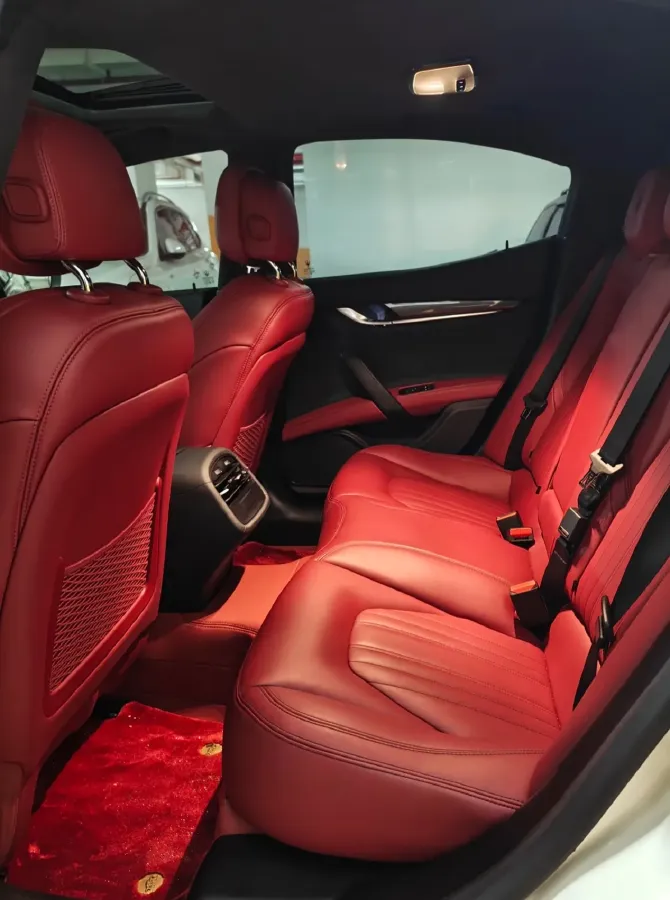 2022 Audi Q7 2.0T 245HP L4 8AT,autocango,china used car exporter,china ev exporter,chinese used car exporter,chinese used ev exporter