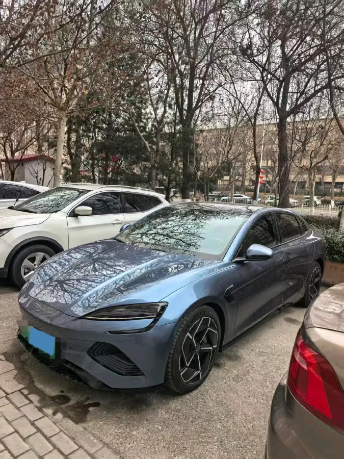 2022 AITO AITO M5 Range Extended 125HP REEV 40KWH,autocango,china used car exporter,china ev exporter,chinese used car exporter,chinese used ev exporter