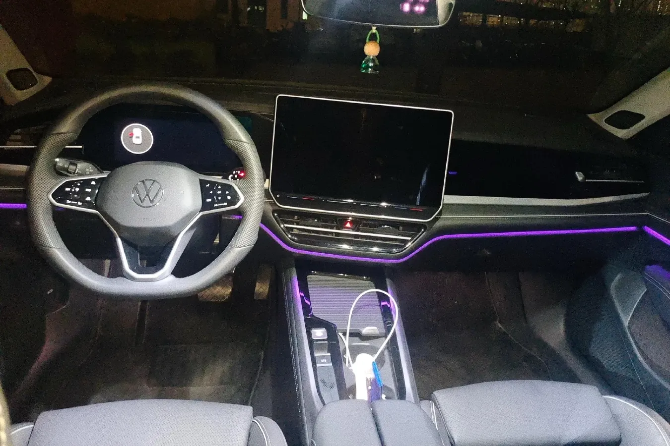 2025 Volkswagen Passat 2.0T 220HP L4 7DCT,autocango,china used car exporter,china ev exporter,chinese used car exporter,chinese used ev exporter