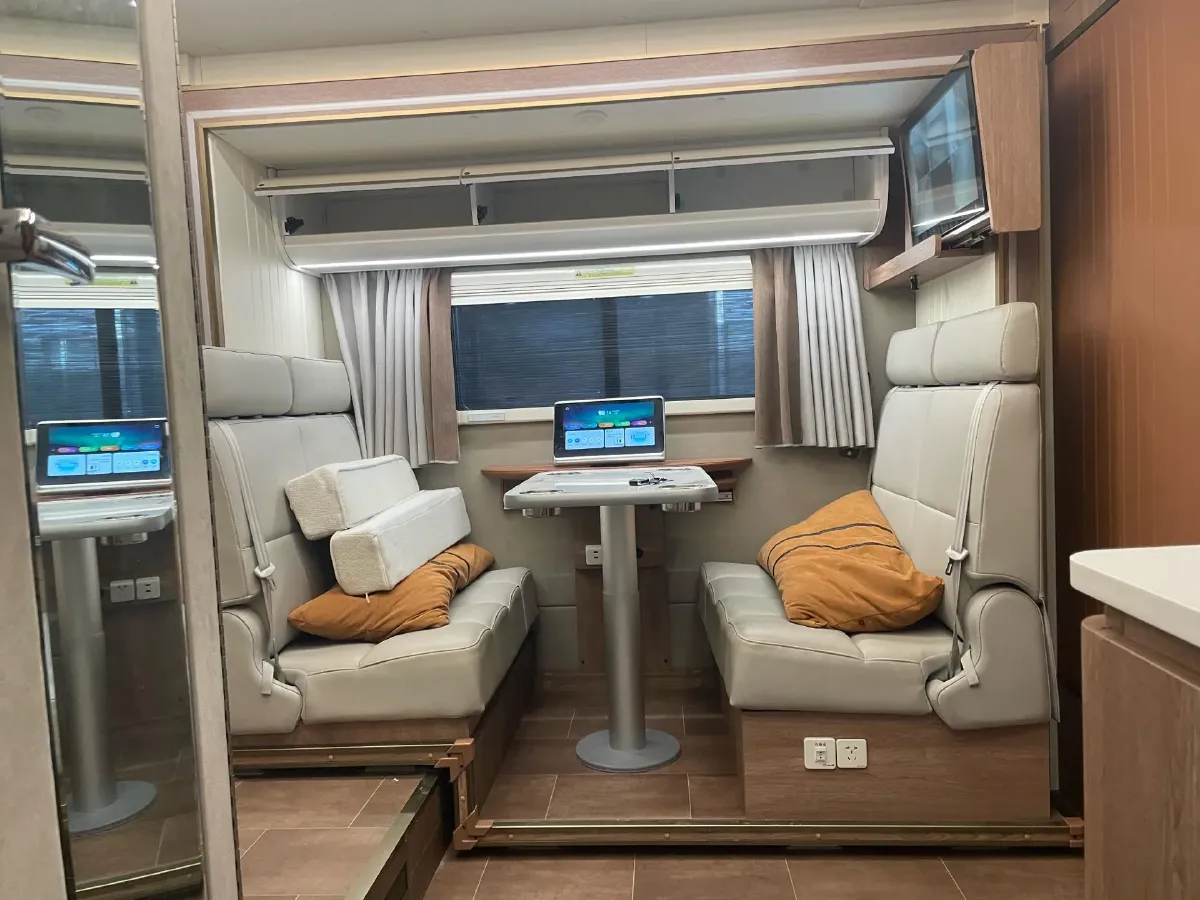 2022 MAXUS V100 RV 2.0T 150HP L4 6AT,autocango,china used car exporter,china ev exporter,chinese used car exporter,chinese used ev exporter