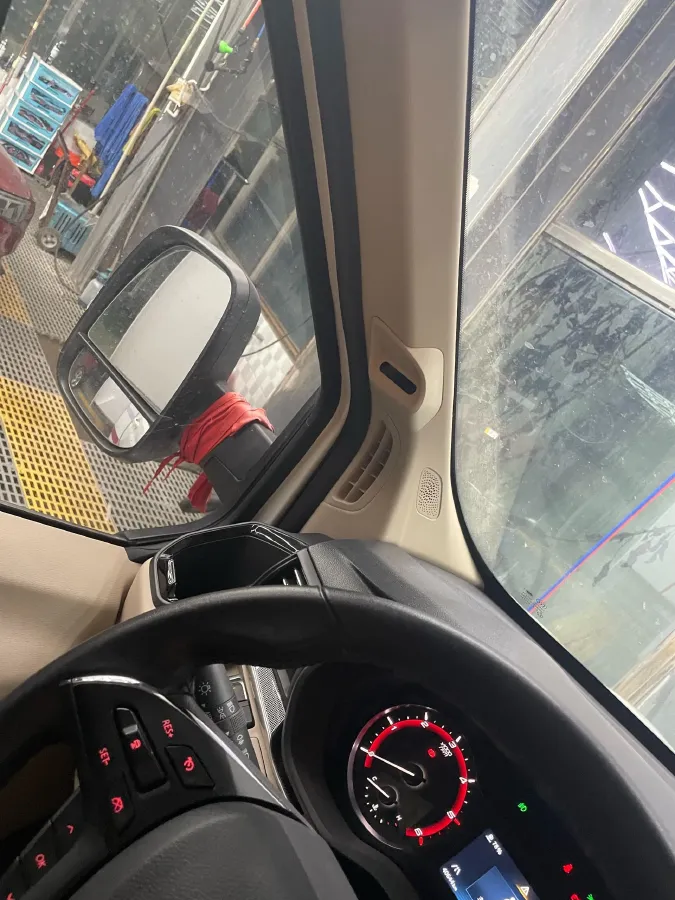 2022 MAXUS V100 RV 2.0T 150HP L4 6AT,autocango,china used car exporter,china ev exporter,chinese used car exporter,chinese used ev exporter