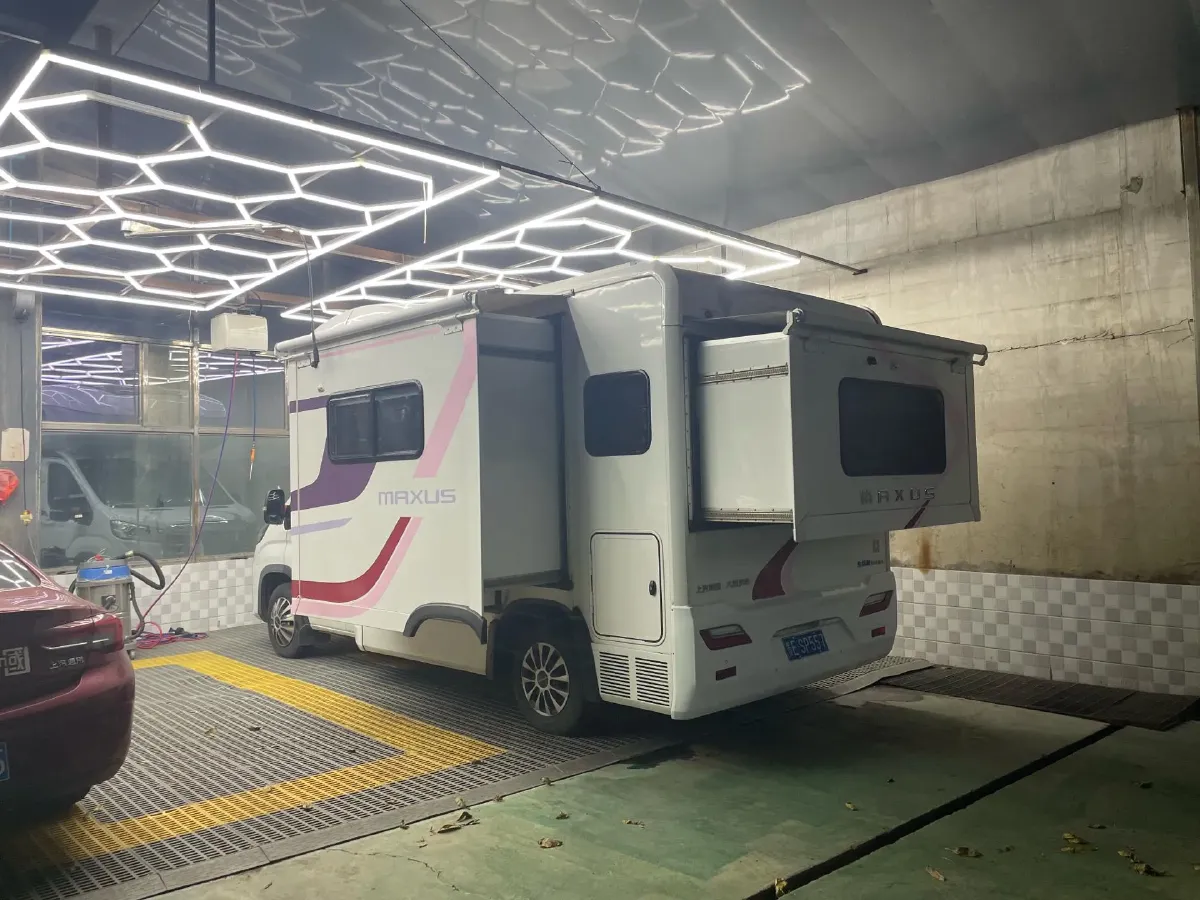 2022 MAXUS V100 RV 2.0T 150HP L4 6AT,autocango,china used car exporter,china ev exporter,chinese used car exporter,chinese used ev exporter