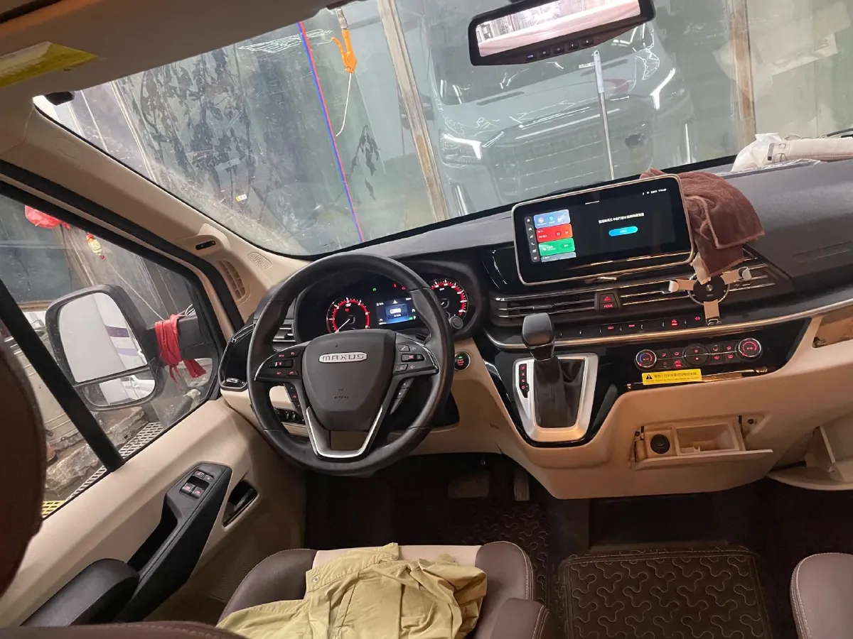 2022 MAXUS V100 RV 2.0T 150HP L4 6AT,autocango,china used car exporter,china ev exporter,chinese used car exporter,chinese used ev exporter