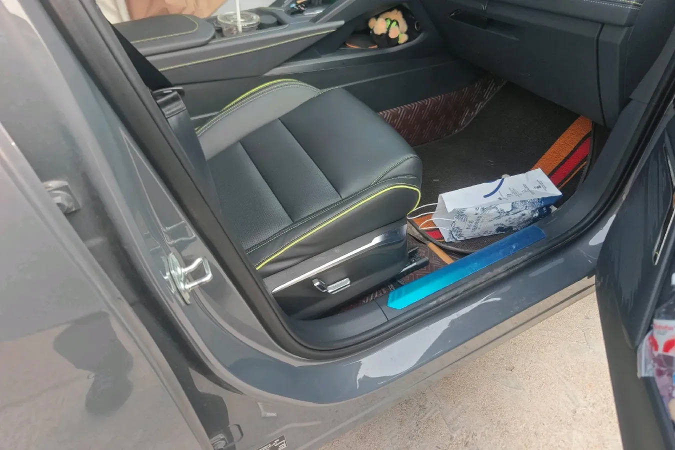 2023 LYNK&CO 06 1.5T 181HP L4 7DCT,autocango,china used car exporter,china ev exporter,chinese used car exporter,chinese used ev exporter