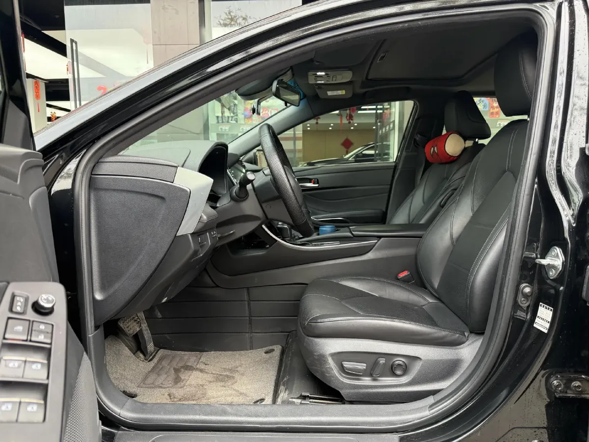 2019 Toyota Avalon 2.5L 178HP L4 E-CVT Hybrid,autocango,china used car exporter,china ev exporter,chinese used car exporter,chinese used ev exporter