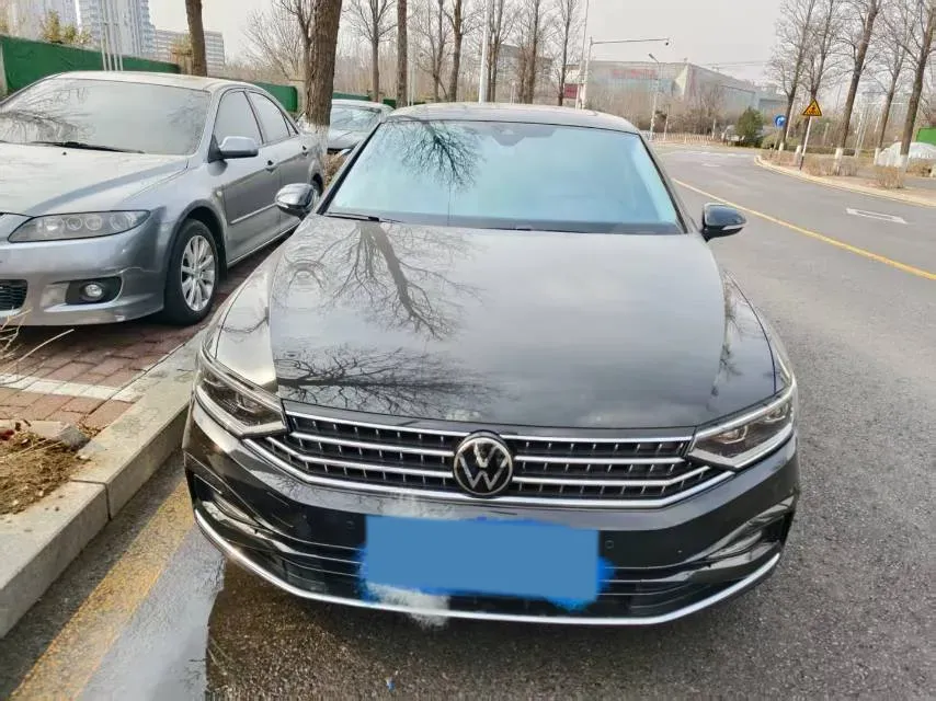 2024 Volkswagen Magotan 2.0T 186HP L4 7DCT,autocango,china used car exporter,china ev exporter,chinese used car exporter,chinese used ev exporter