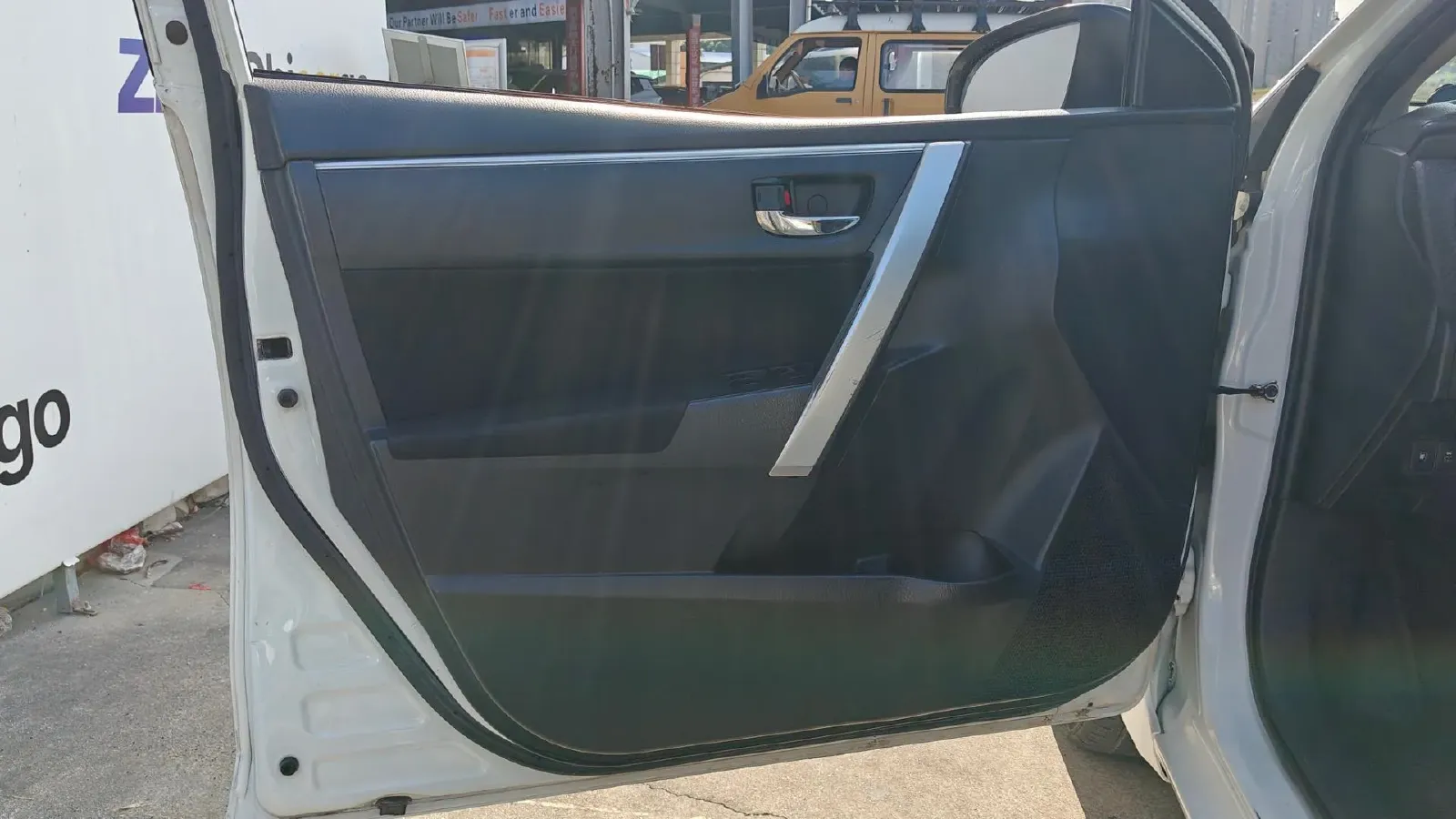 2019 Toyota Levin Hybird E+ 1.8L 99HP L4 E-CVT PHEV 10.5KWH,autocango,china used car exporter,china ev exporter,chinese used car exporter,chinese used ev exporter