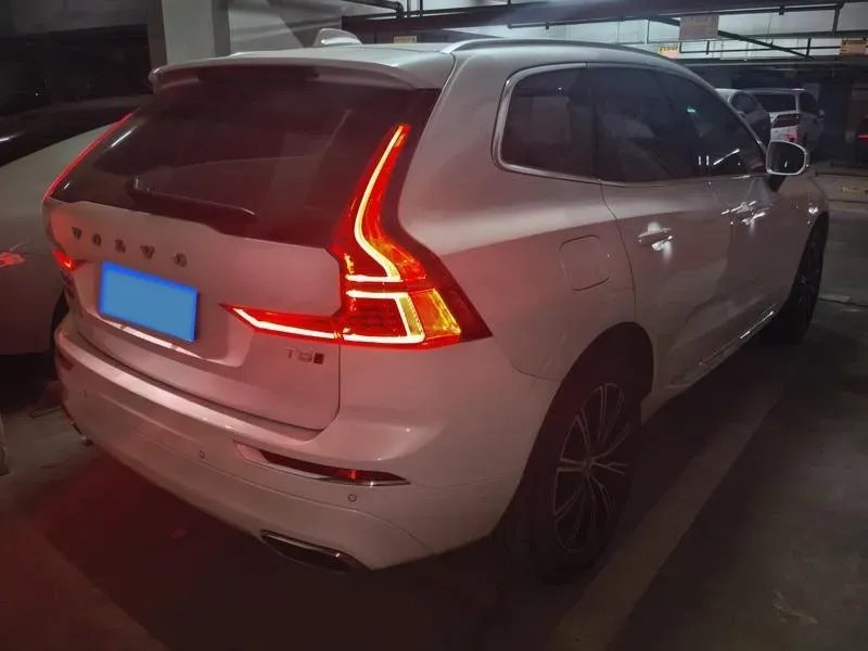 2021 Volvo XC60 2.0T 250HP L4 8AT,autocango,china used car exporter,china ev exporter,chinese used car exporter,chinese used ev exporter