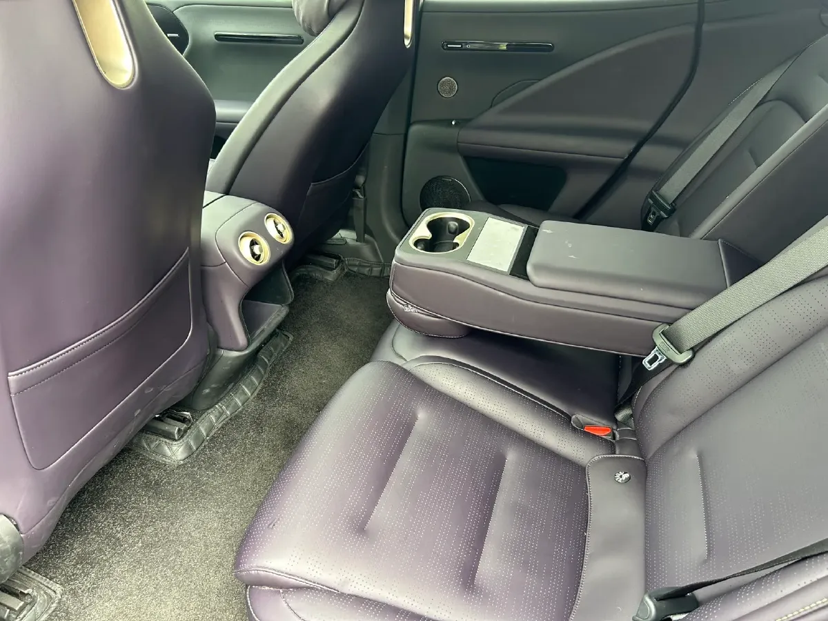 2024 Avatr 07 BEV 82.16KWH,autocango,china used car exporter,china ev exporter,chinese used car exporter,chinese used ev exporter