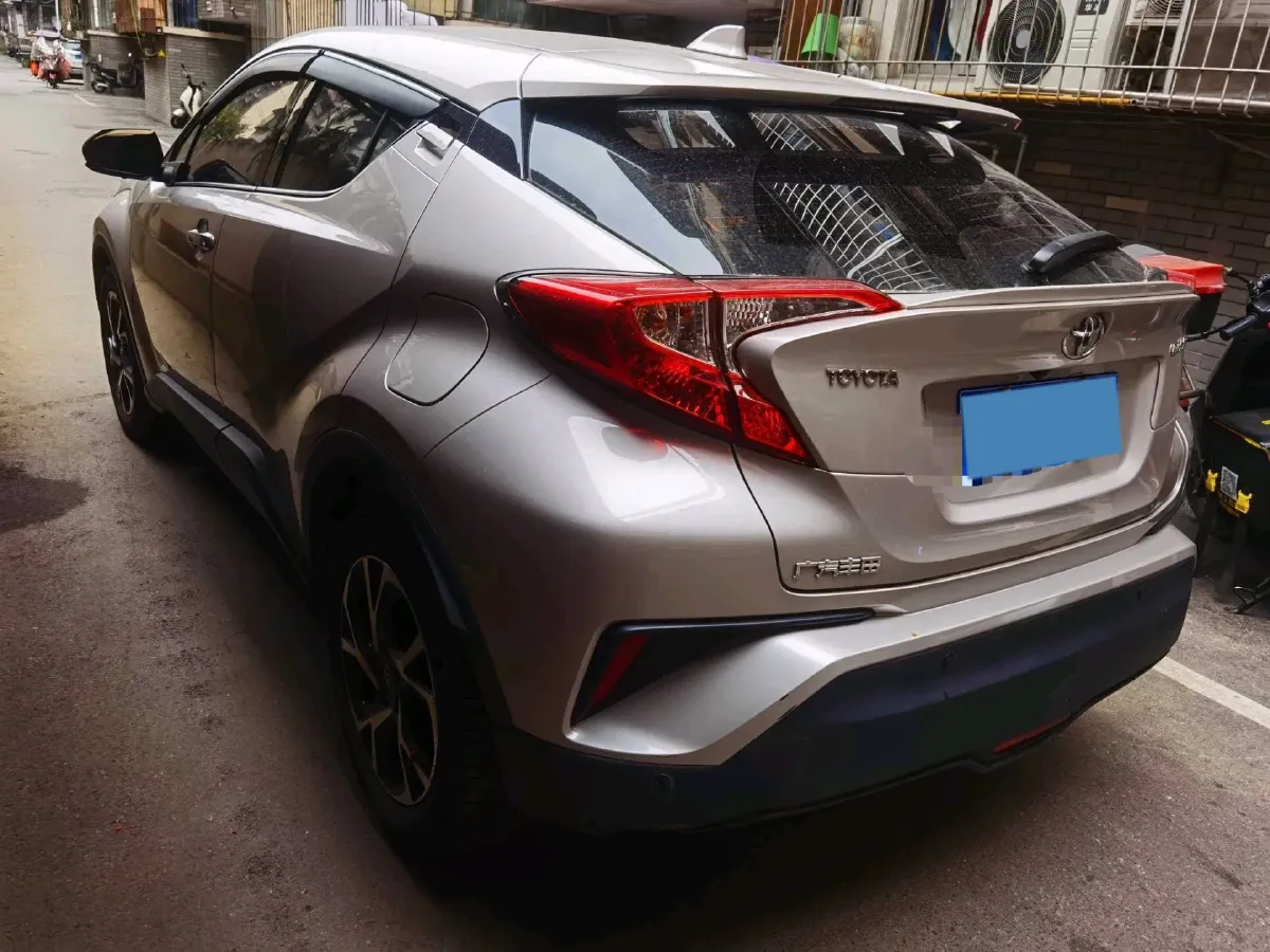 2020 Toyota C-HR 2.0L 171HP L4 CVT,autocango,china used car exporter,china ev exporter,chinese used car exporter,chinese used ev exporter