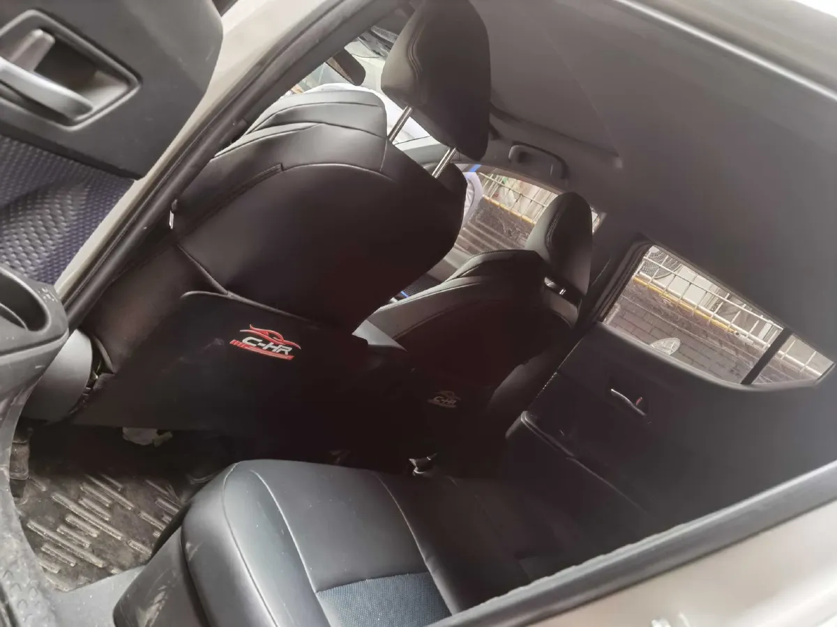 2020 Toyota C-HR 2.0L 171HP L4 CVT,autocango,china used car exporter,china ev exporter,chinese used car exporter,chinese used ev exporter