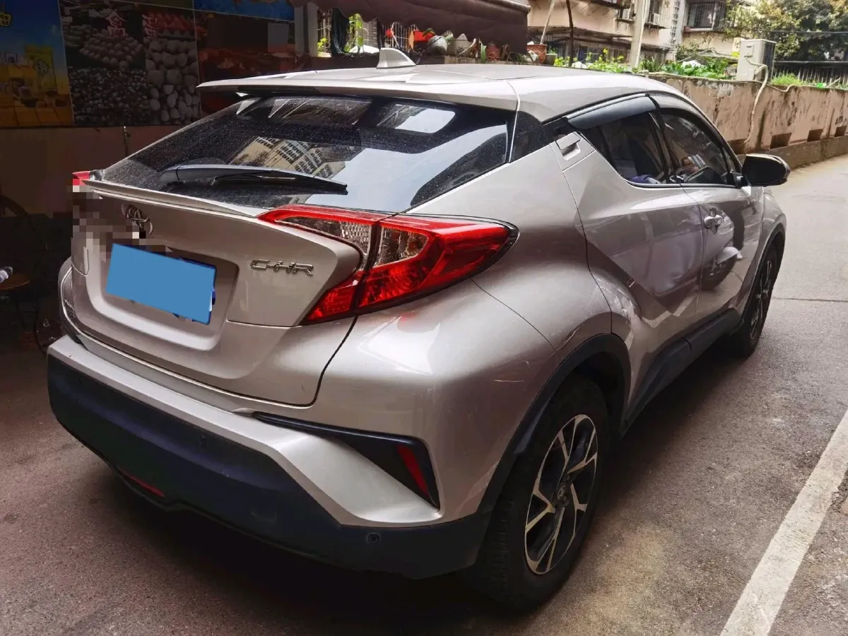2020 Toyota C-HR 2.0L 171HP L4 CVT,autocango,china used car exporter,china ev exporter,chinese used car exporter,chinese used ev exporter