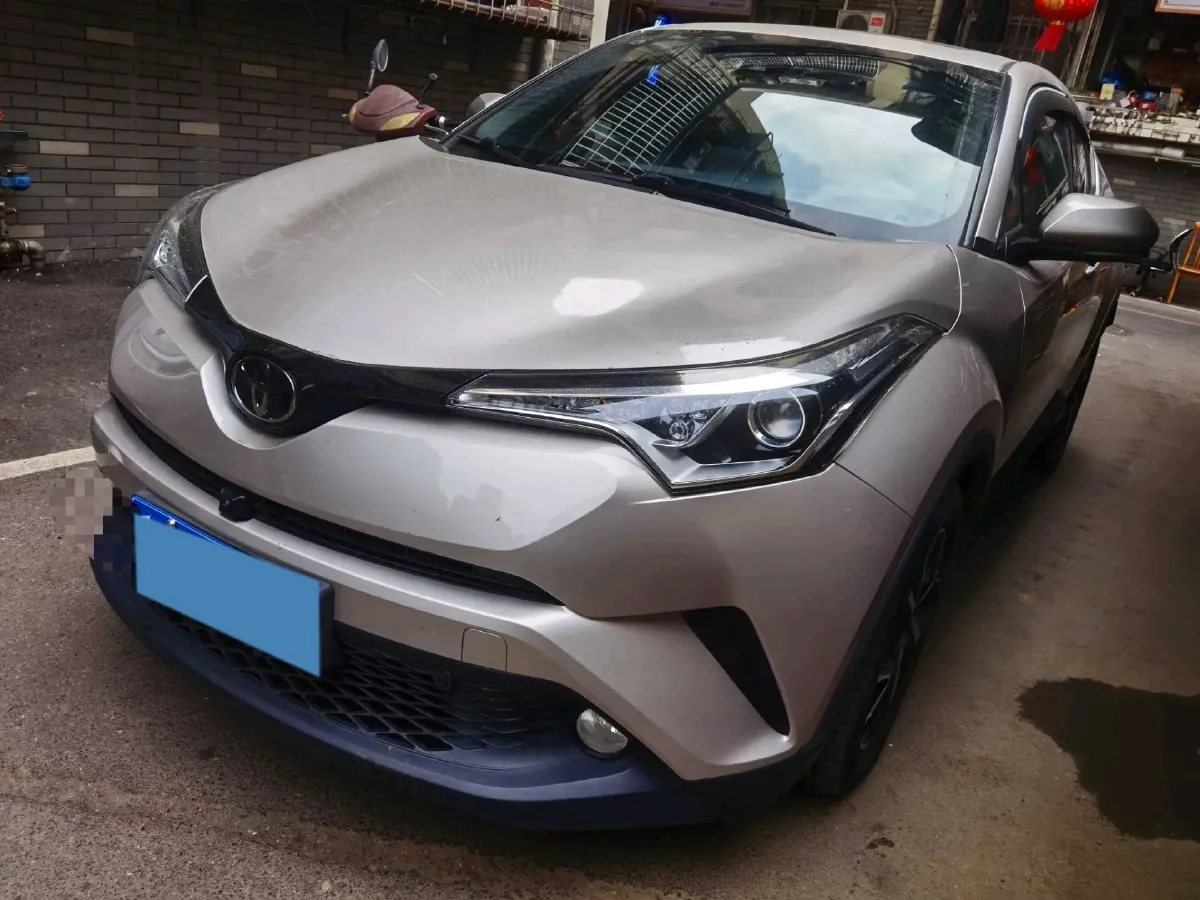 2020 Toyota C-HR 2.0L 171HP L4 CVT,autocango,china used car exporter,china ev exporter,chinese used car exporter,chinese used ev exporter