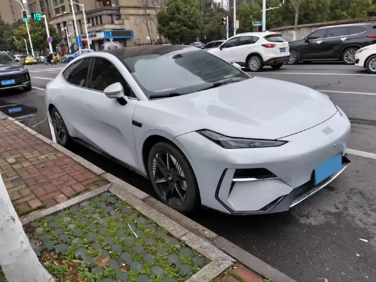 2024 Geely Galaxy E8 BEV 62KWH,autocango,china used car exporter,china ev exporter,chinese used car exporter,chinese used ev exporter