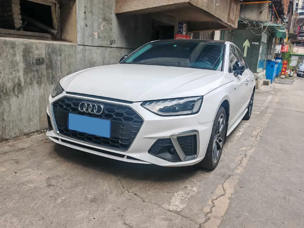 2020 Audi A4L 2.0T 190HP L4 7DCT,autocango,china used car exporter,china ev exporter,chinese used car exporter,chinese used ev exporter