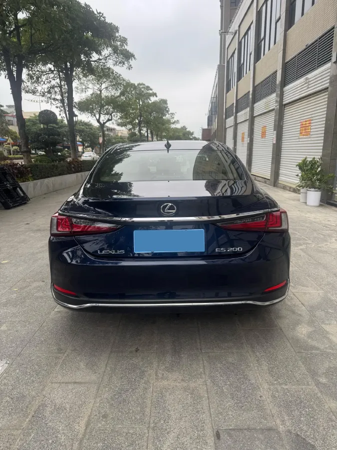 2018 Lexus ES 2.0L 167HP L4 6AT,autocango,china used car exporter,china ev exporter,chinese used car exporter,chinese used ev exporter