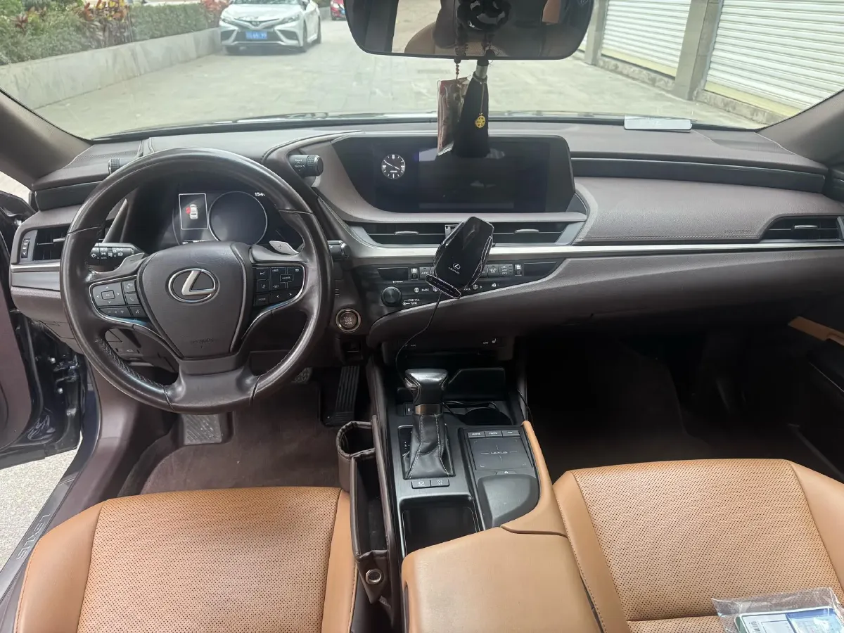 2018 Lexus ES 2.0L 167HP L4 6AT,autocango,china used car exporter,china ev exporter,chinese used car exporter,chinese used ev exporter