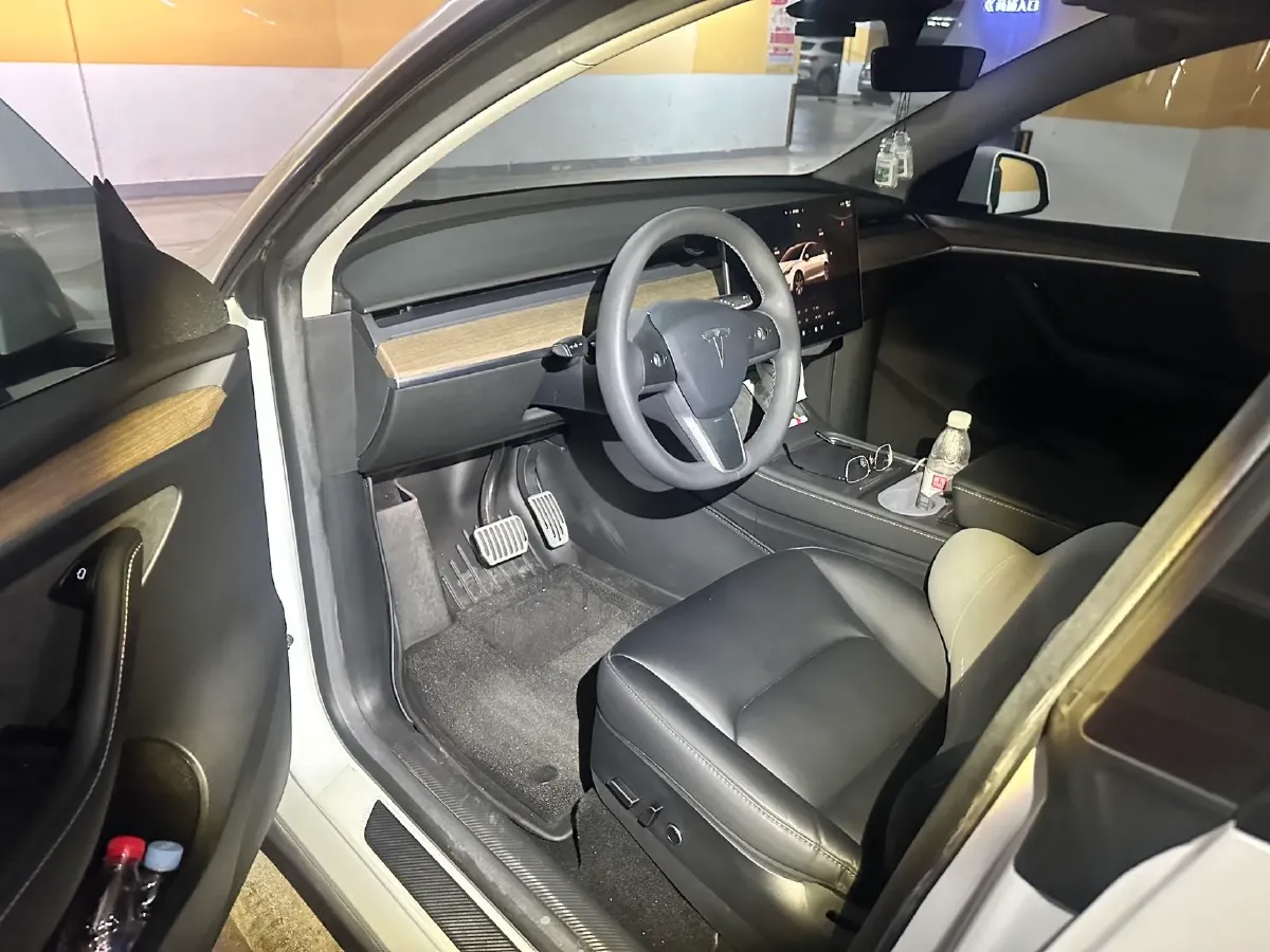 2022 Tesla Model Y BEV 60KWH,autocango,china used car exporter,china ev exporter,chinese used car exporter,chinese used ev exporter