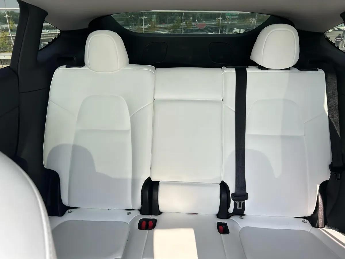 2024 Tesla Model Y BEV 78.4KWH,autocango,china used car exporter,china ev exporter,chinese used car exporter,chinese used ev exporter